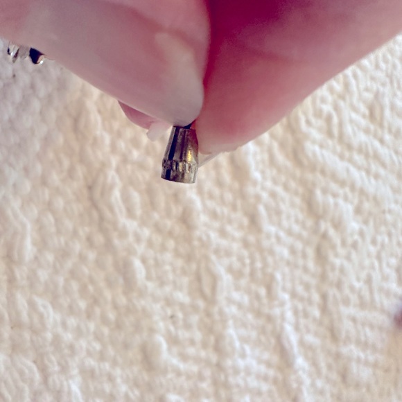 Delicate sterling silver flower bracelet with onyx stones. - Picture 5 of 7